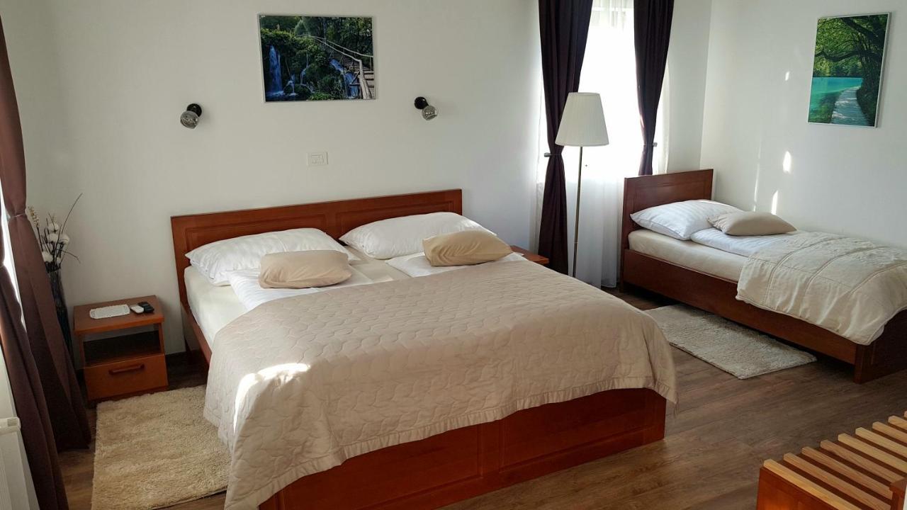 B&B Plitvice Lakes Villa Mija ปลิตวิตซาเซโล ภายนอก รูปภาพ
