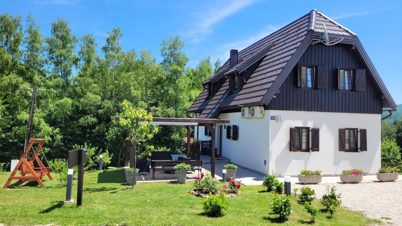 B&B Plitvice Lakes Villa Mija ปลิตวิตซาเซโล ภายนอก รูปภาพ