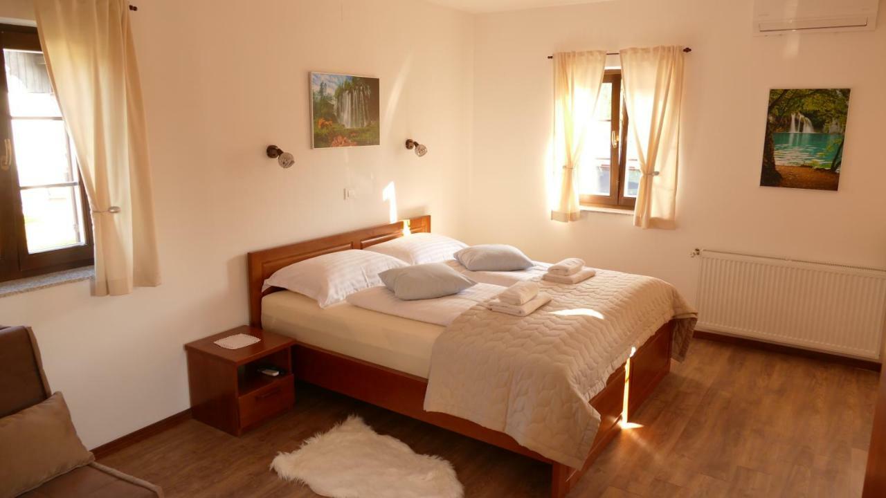 B&B Plitvice Lakes Villa Mija ปลิตวิตซาเซโล ภายนอก รูปภาพ